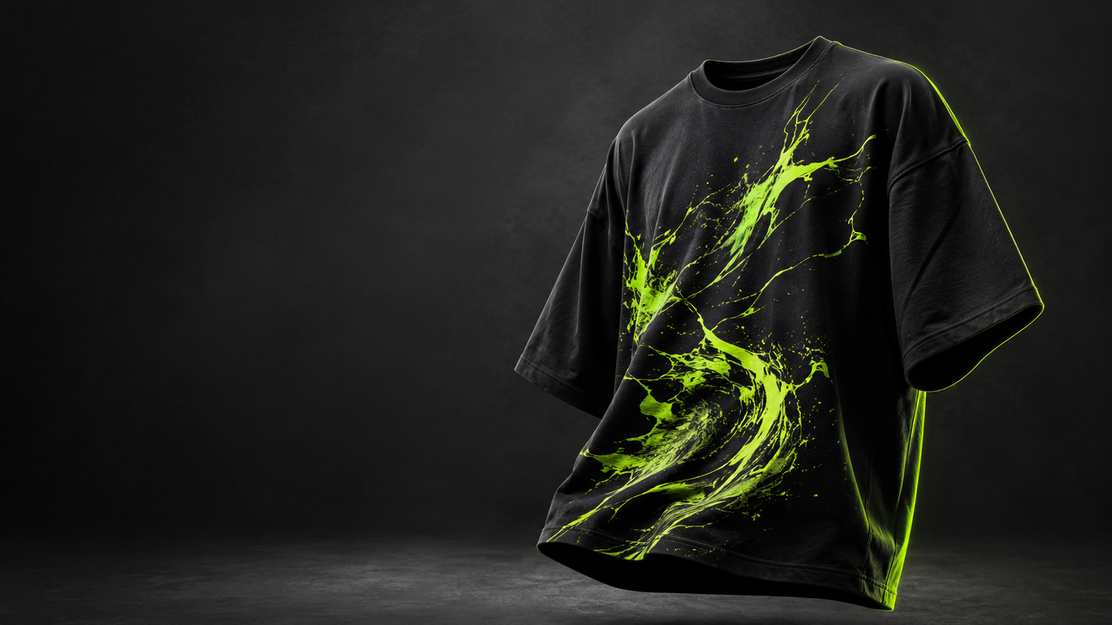 Playera negra personalizada con impresión DTF HD verde neón